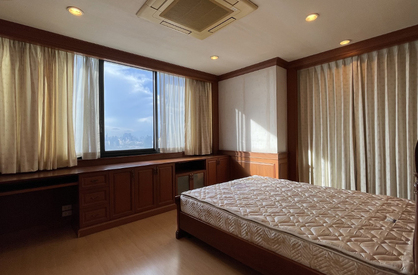 Condominium in Rama 3 